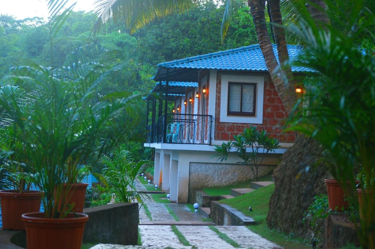 Atmani Waterfront Resort Cola Exterior foto