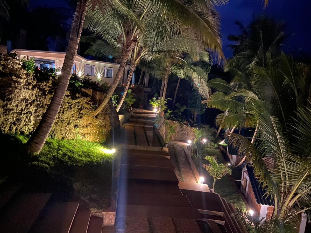 Atmani Waterfront Resort Cola Exterior foto