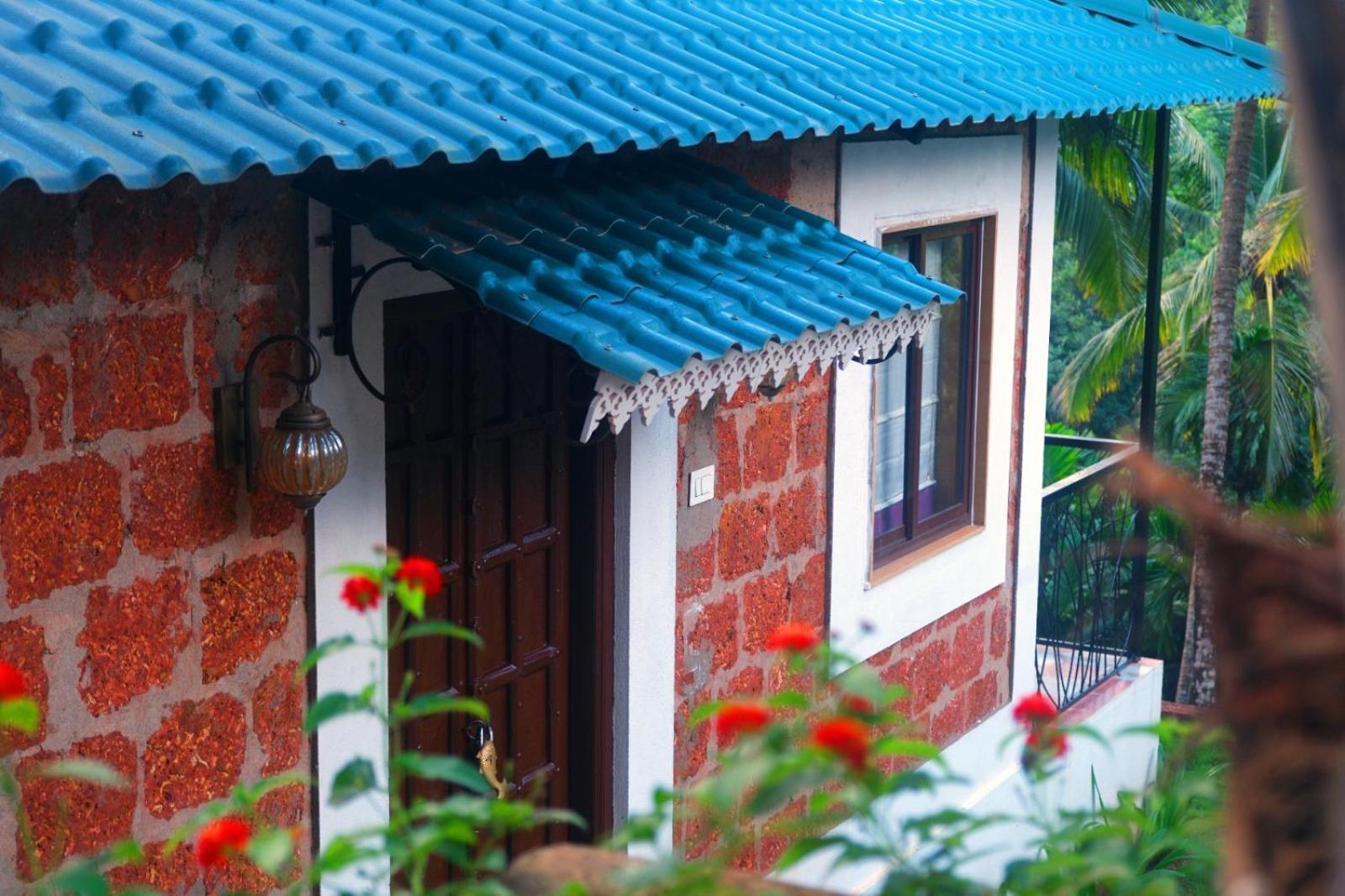 Atmani Waterfront Resort Cola Exterior foto